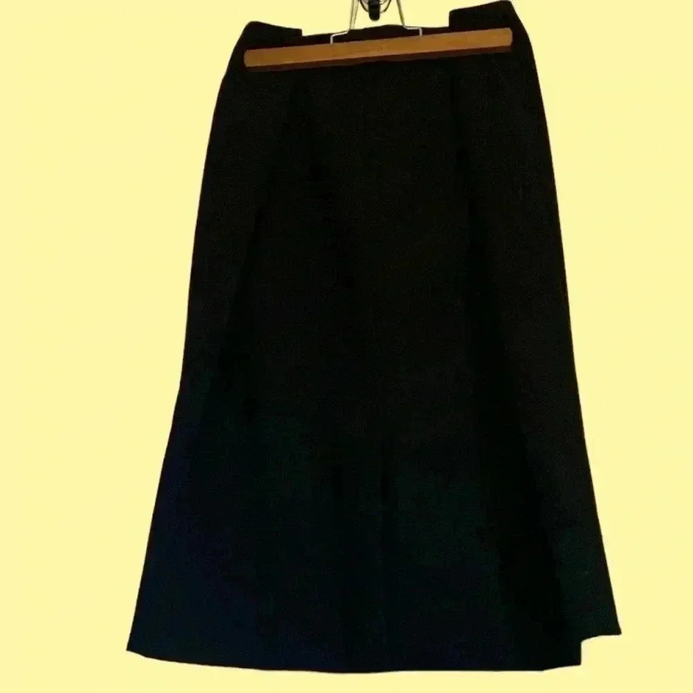 DKNY black midi skirt, A line, back zipper
